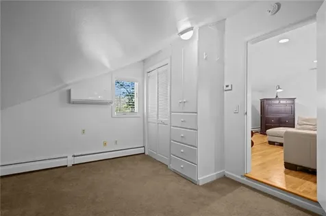 24 Greenwood Lane Lincoln RI 02865