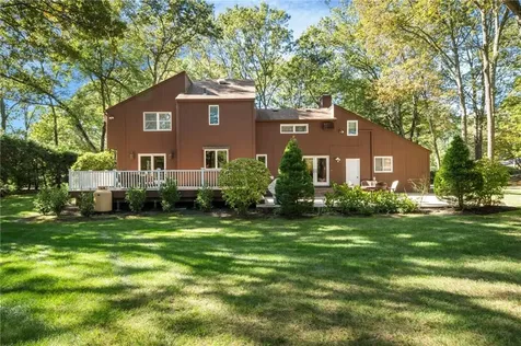 24 Greenwood Lane Lincoln RI 02865