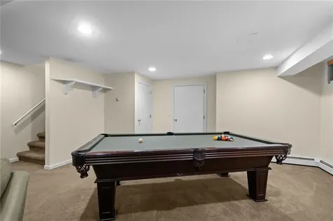 24 Greenwood Lane Lincoln RI 02865