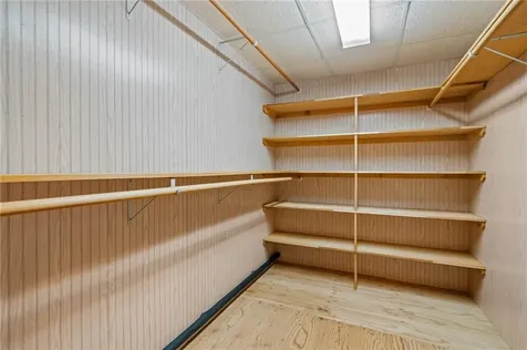 24 Greenwood Lane Lincoln RI 02865