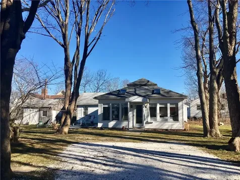 20 Lawton Avenue Tiverton RI 02878