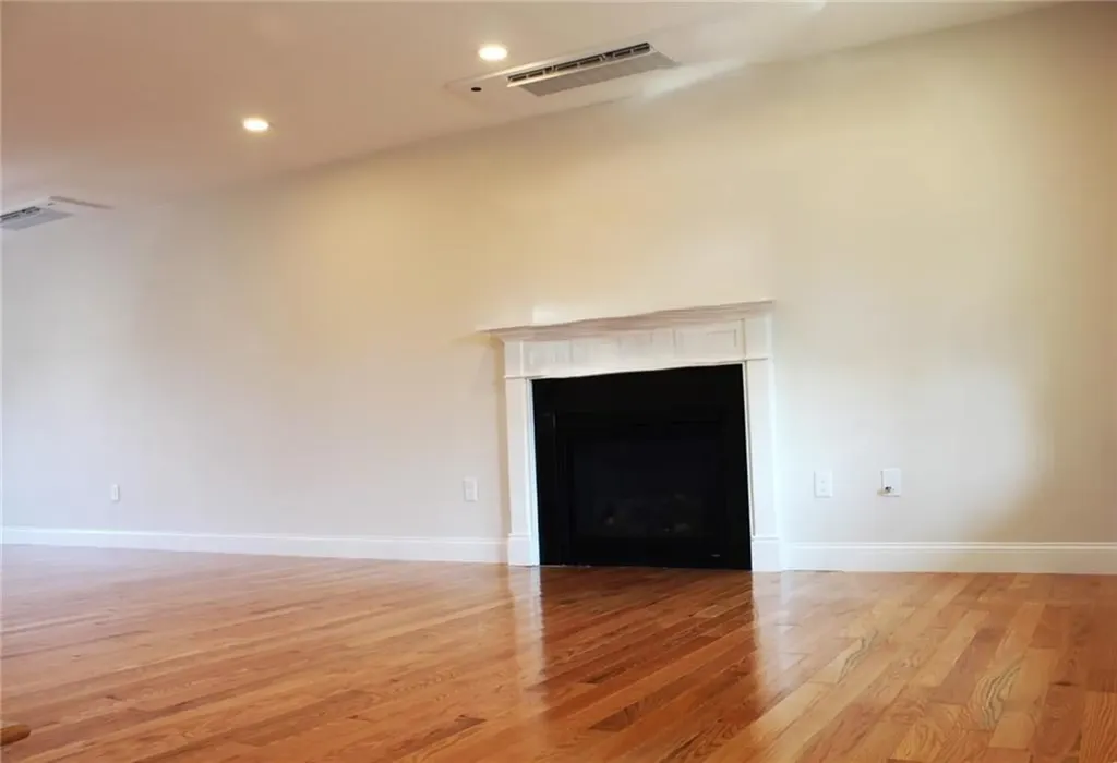 19 Piedmont Avenue Cranston RI 02910