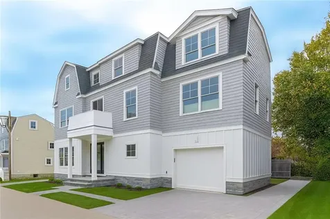 6 Sharon Court Newport RI 02840