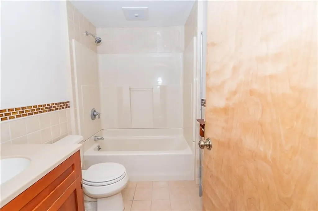 137 A Kingstown Road Narragansett RI 02882