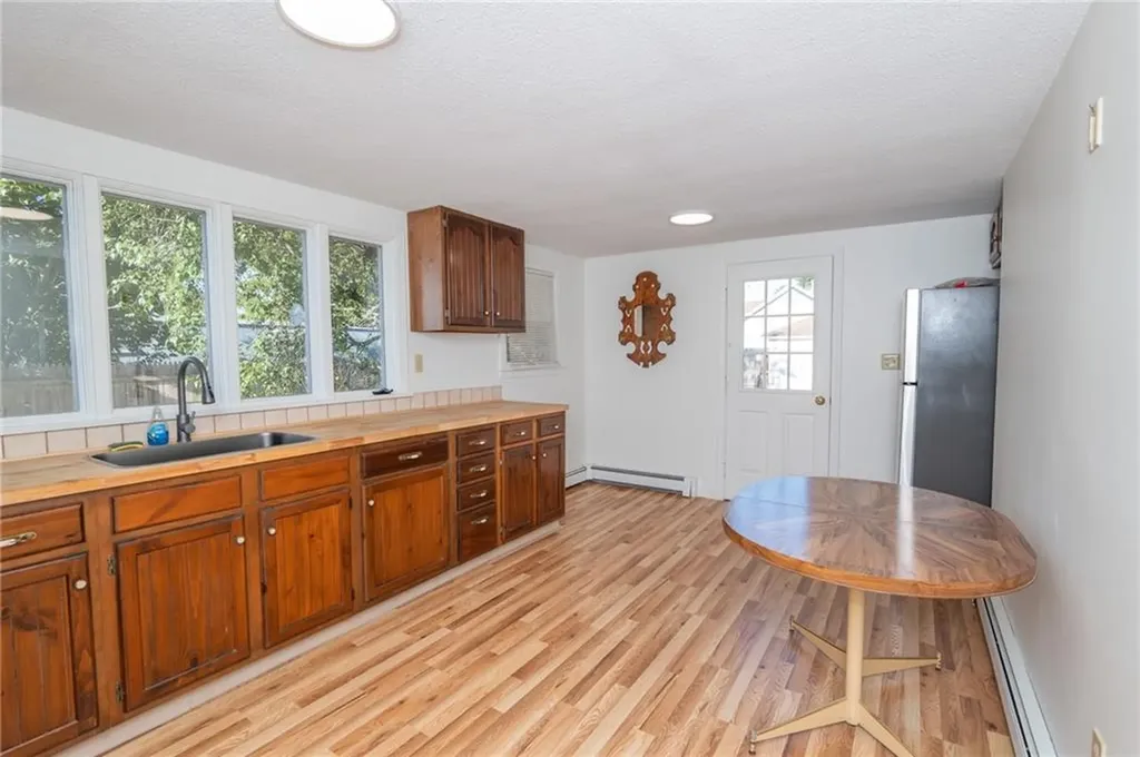 137 A Kingstown Road Narragansett RI 02882