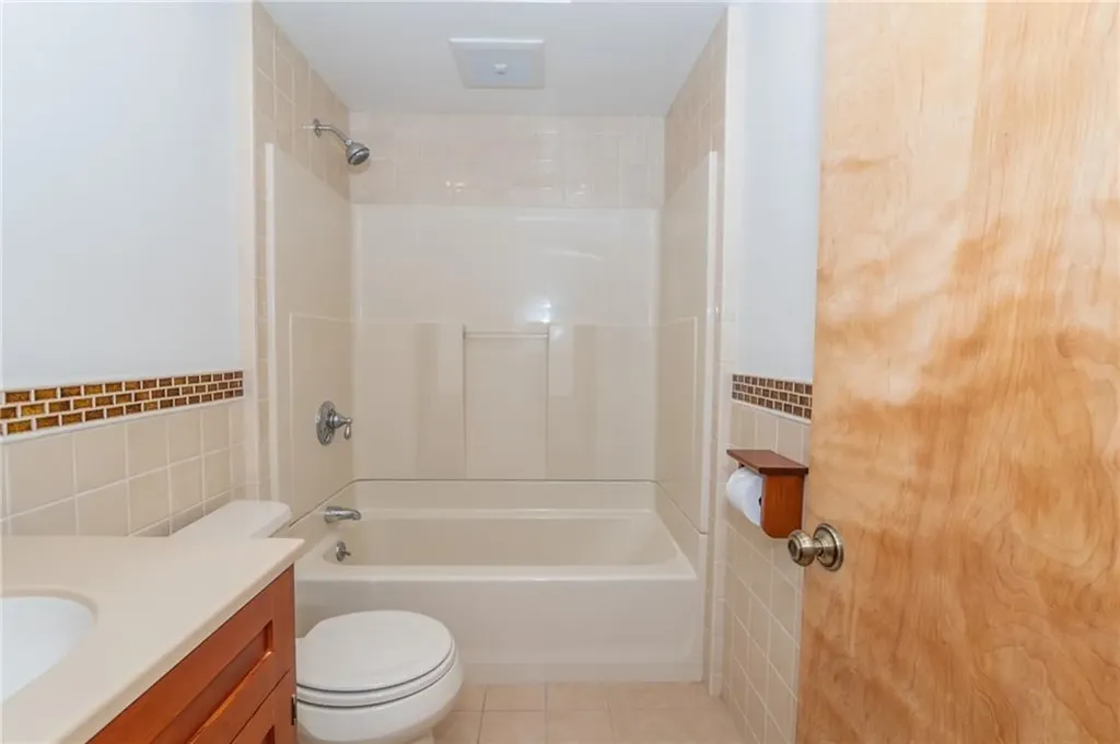 137 A Kingstown Road Narragansett RI 02882