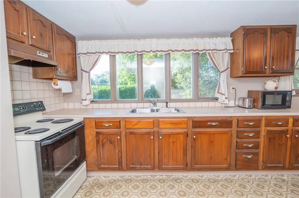 137 A Kingstown Road Narragansett RI 02882