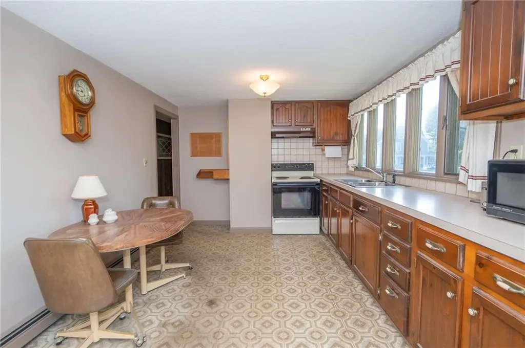 137 A Kingstown Road Narragansett RI 02882