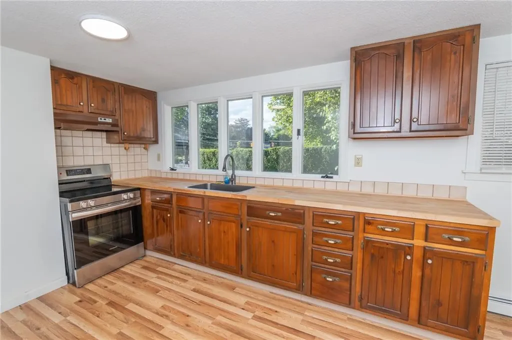 137 A Kingstown Road Narragansett RI 02882
