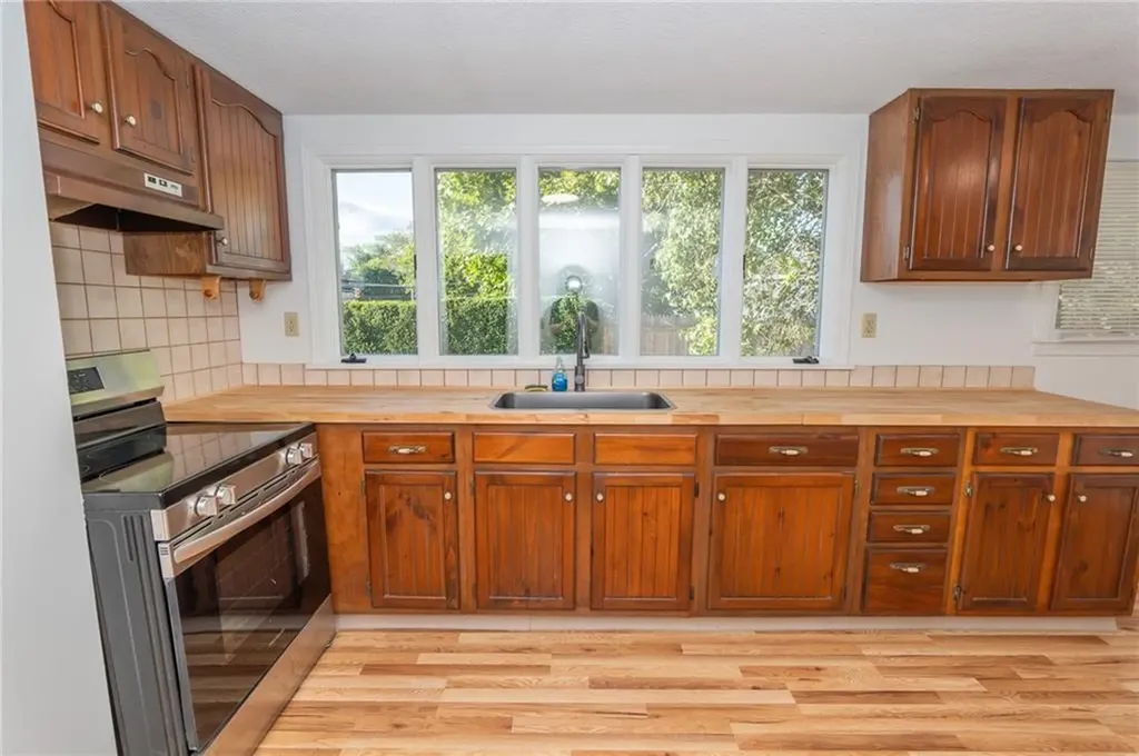 137 A Kingstown Road Narragansett RI 02882