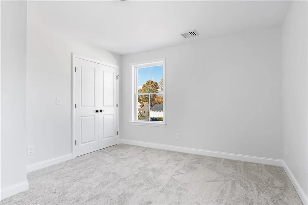 81 Pine Crest Drive East Providence RI 02915