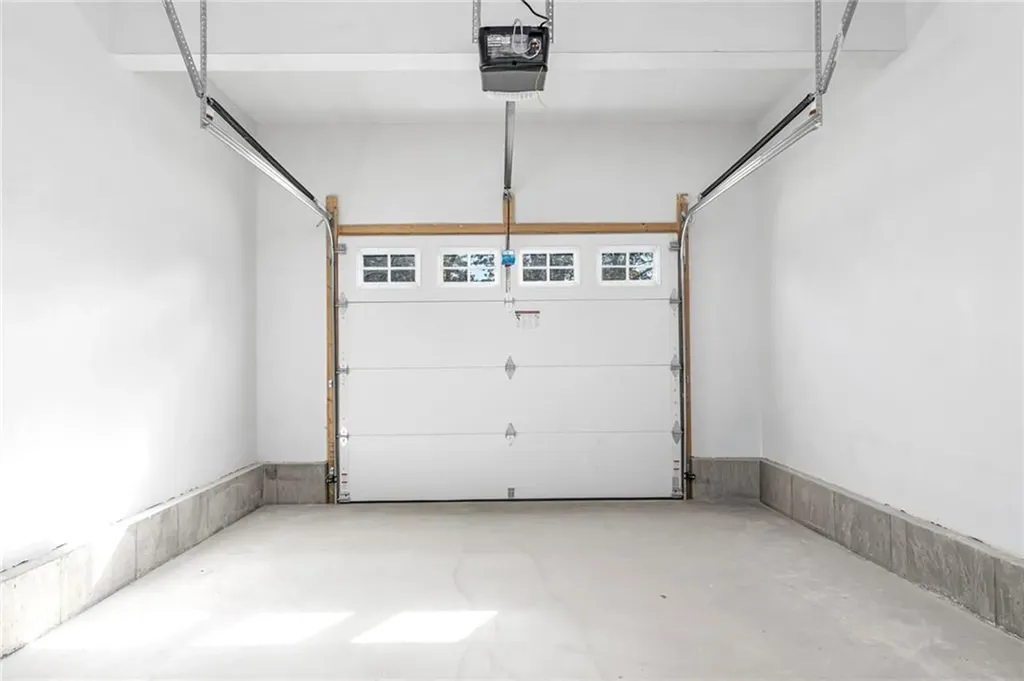 81 Pine Crest Drive East Providence RI 02915