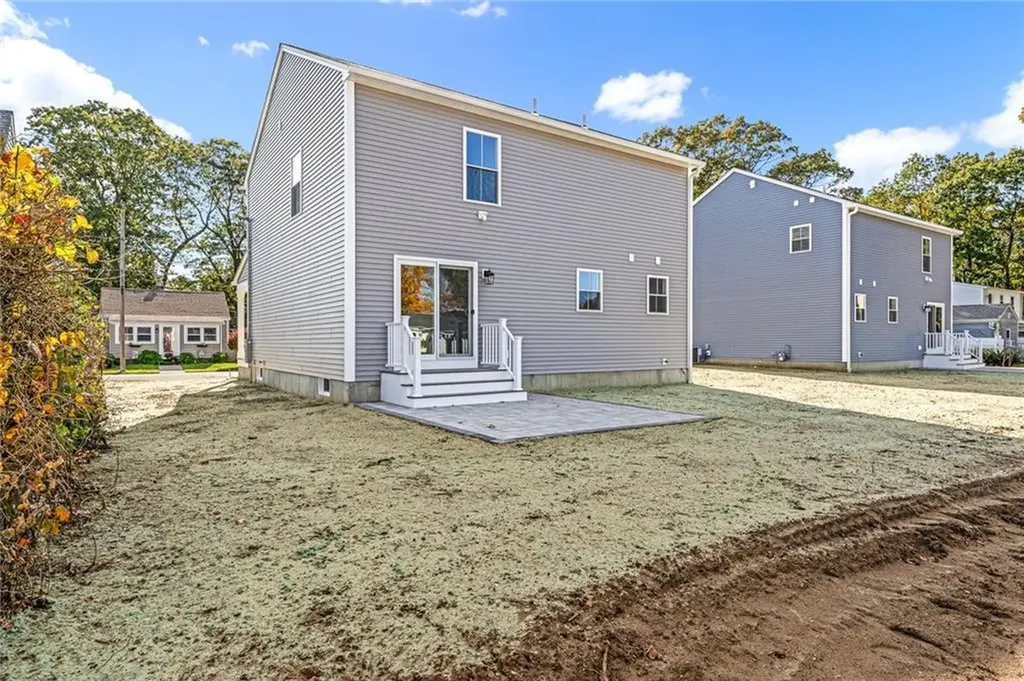 81 Pine Crest Drive East Providence RI 02915