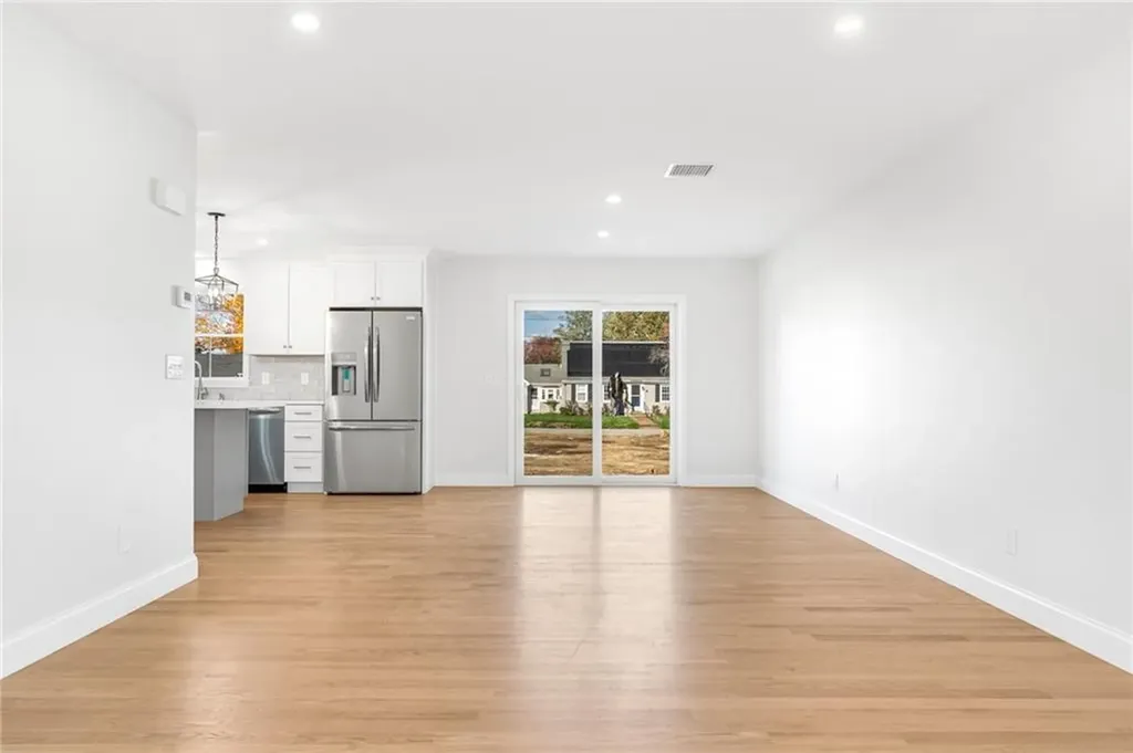 81 Pine Crest Drive East Providence RI 02915