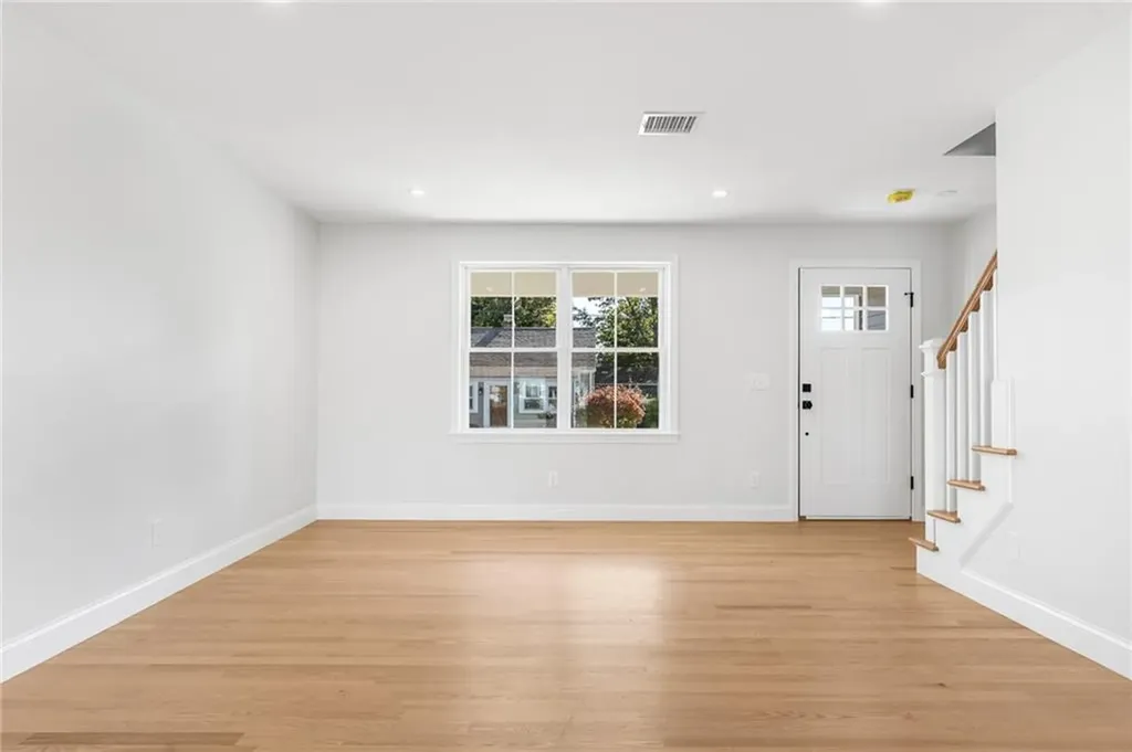 81 Pine Crest Drive East Providence RI 02915