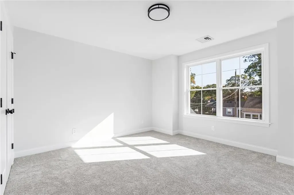 81 Pine Crest Drive East Providence RI 02915