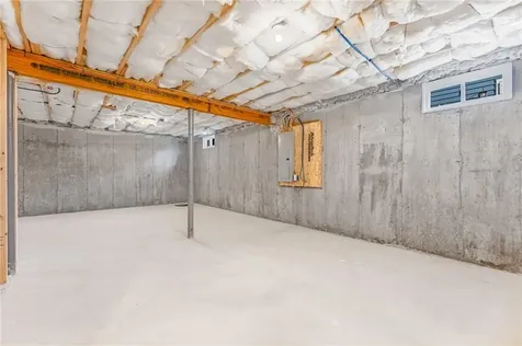 81 Pine Crest Drive East Providence RI 02915