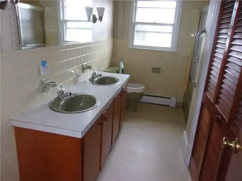 79 Alan Avenue Portsmouth RI 02871