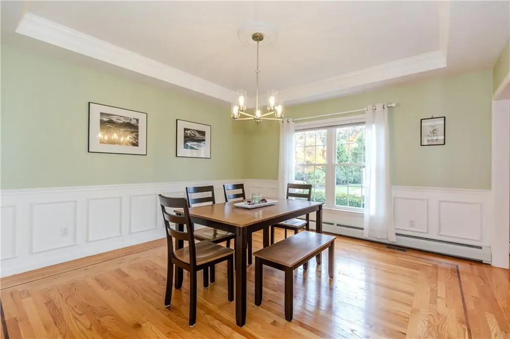 11 Raven Circle Cranston RI 02921