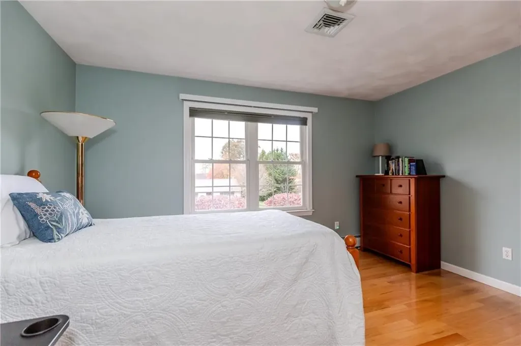 11 Raven Circle Cranston RI 02921