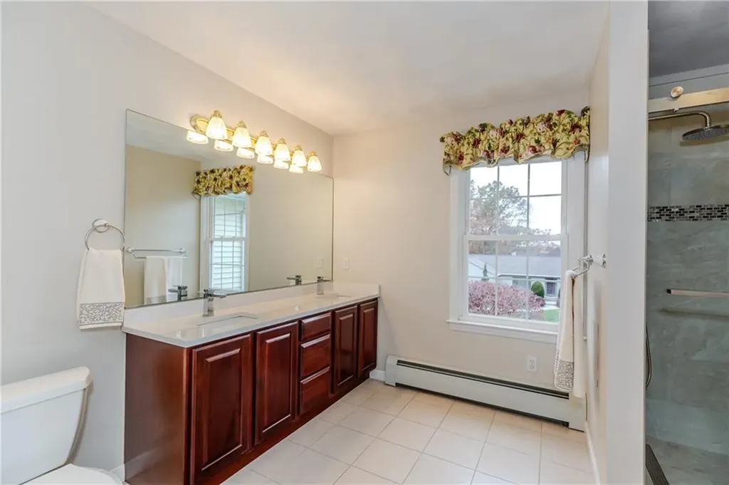 11 Raven Circle Cranston RI 02921