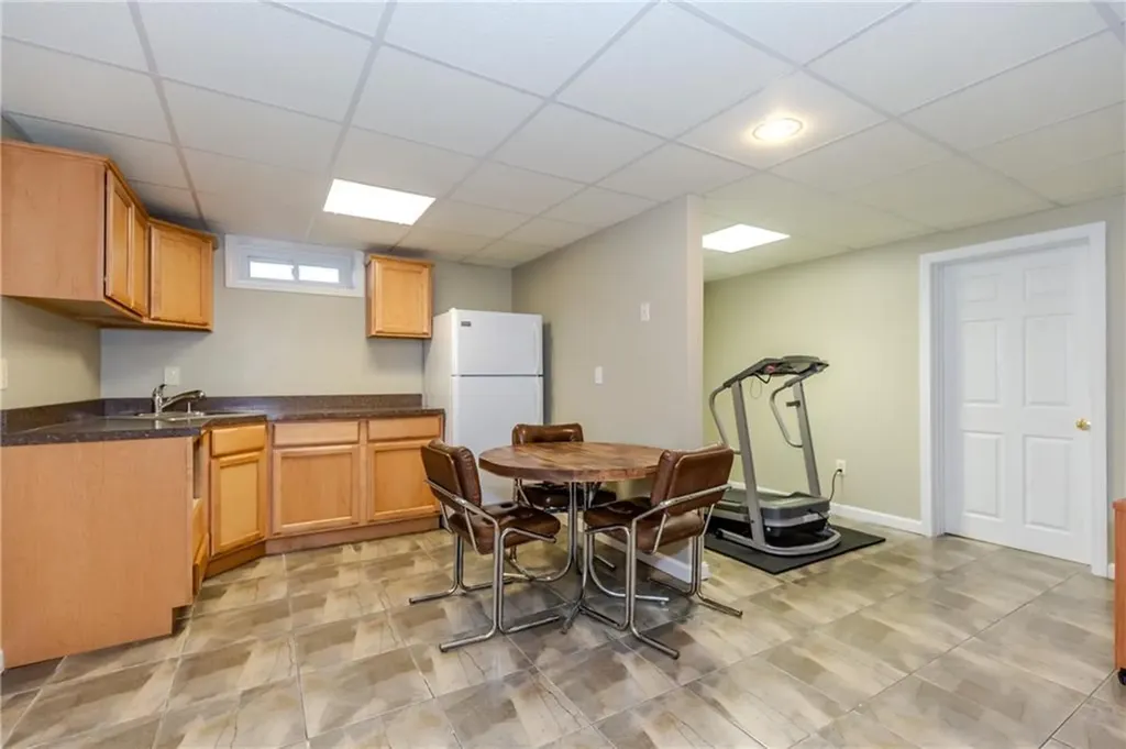 11 Raven Circle Cranston RI 02921