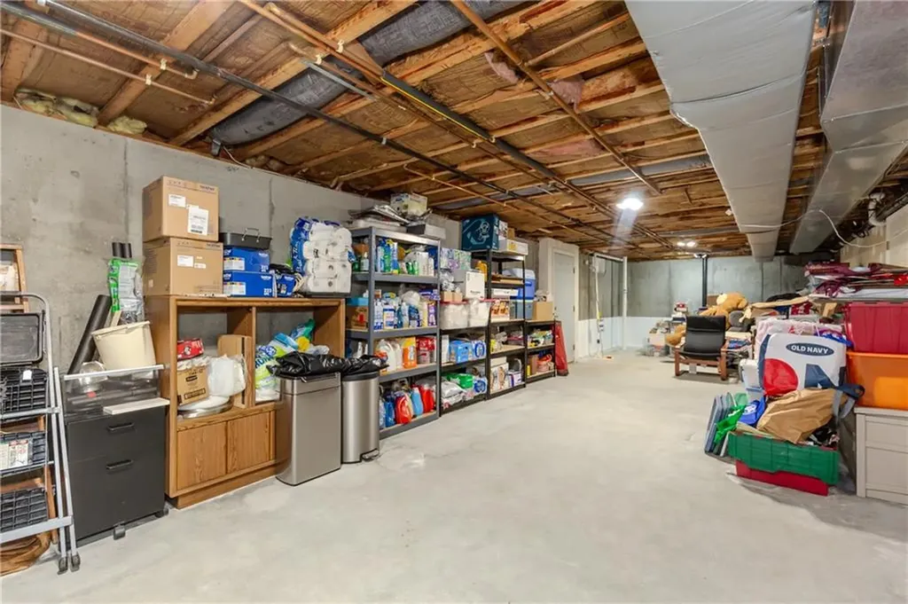 11 Raven Circle Cranston RI 02921