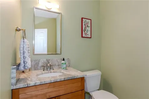 11 Raven Circle Cranston RI 02921