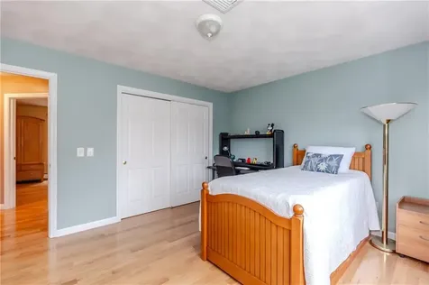 11 Raven Circle Cranston RI 02921