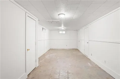 85 Sachem Road North Kingstown RI 02852