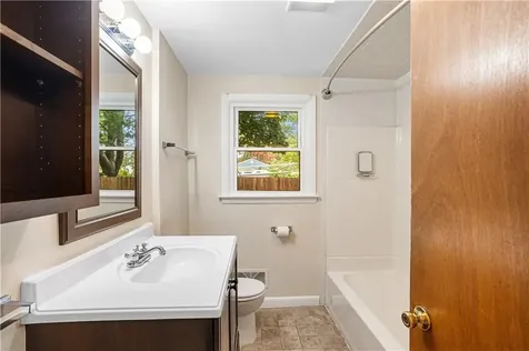 85 Sachem Road North Kingstown RI 02852