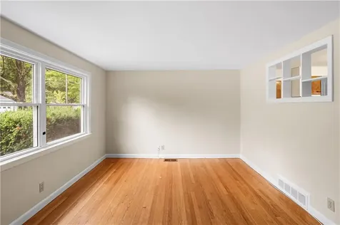 85 Sachem Road North Kingstown RI 02852