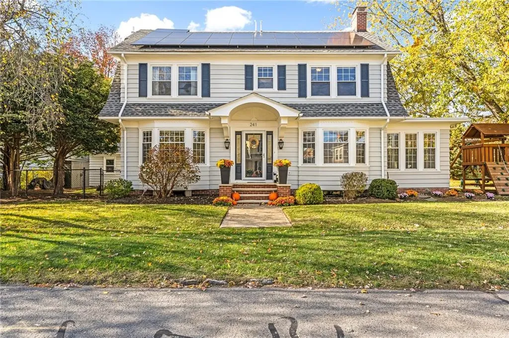 241 Wilson Avenue East Providence RI 02916