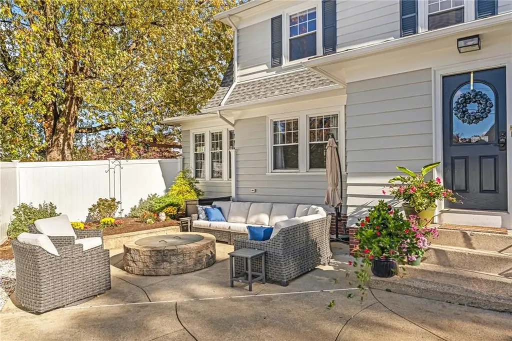 241 Wilson Avenue East Providence RI 02916