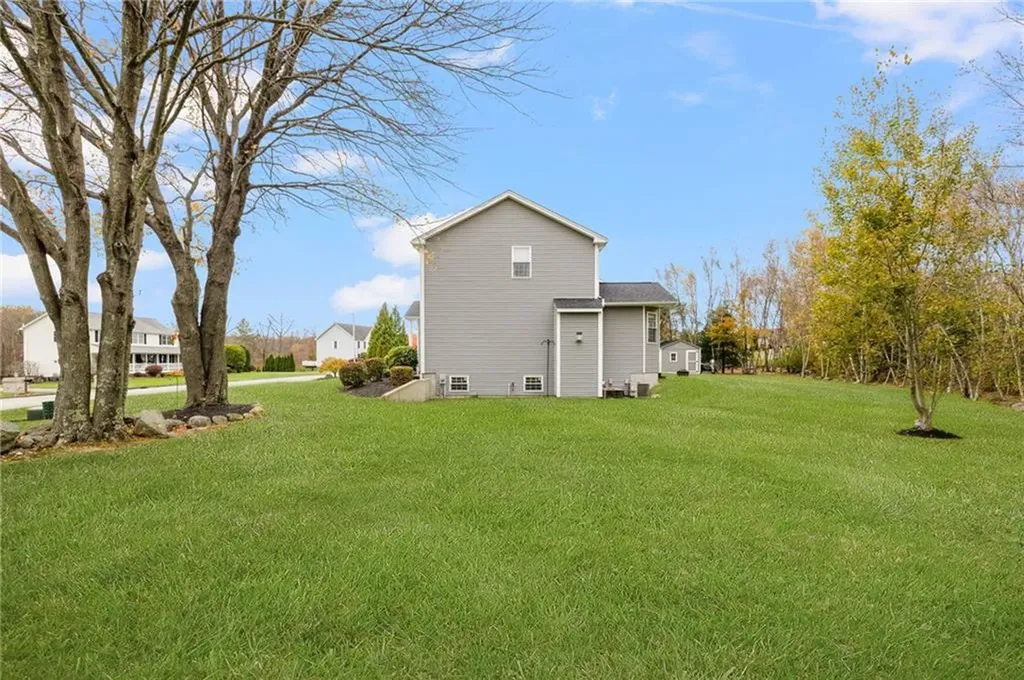 10 West Bluebird Lane Cranston RI 02921