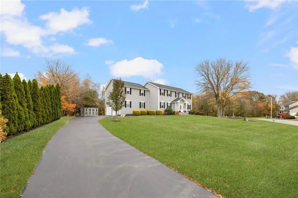 10 West Bluebird Lane Cranston RI 02921