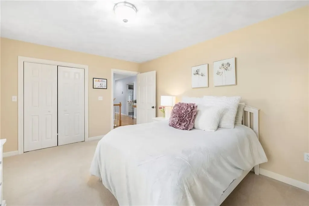 10 West Bluebird Lane Cranston RI 02921