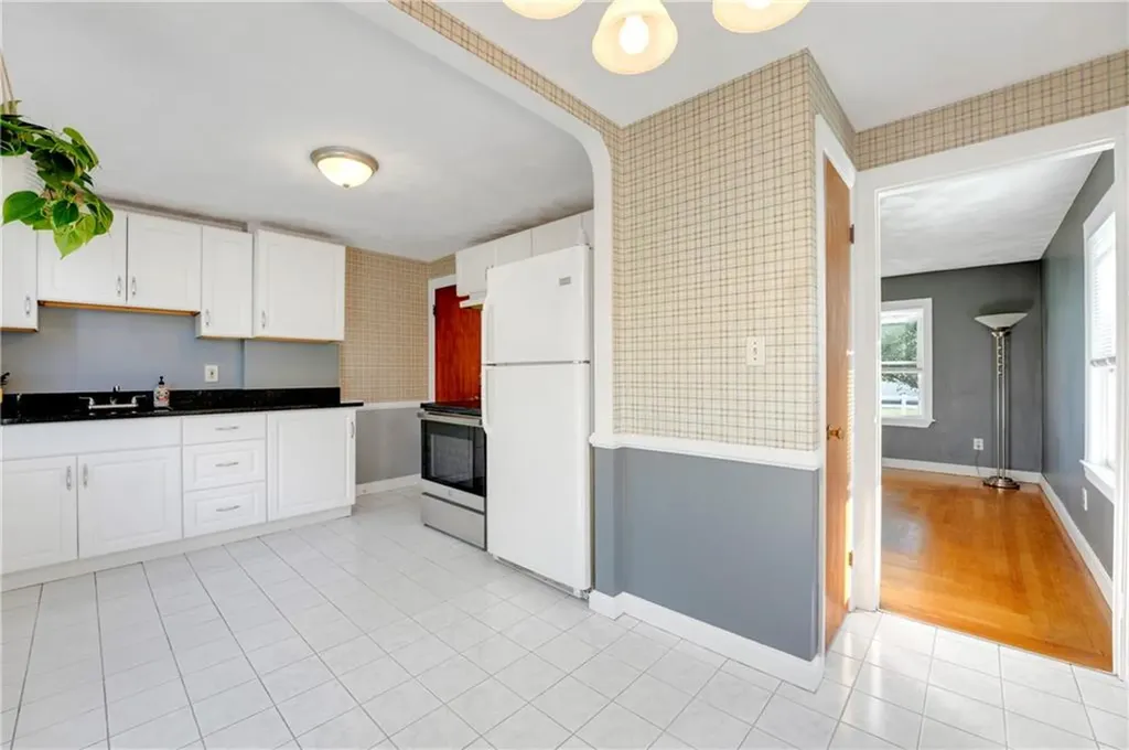 10 12 Maplewood Drive Pawtucket RI 02861