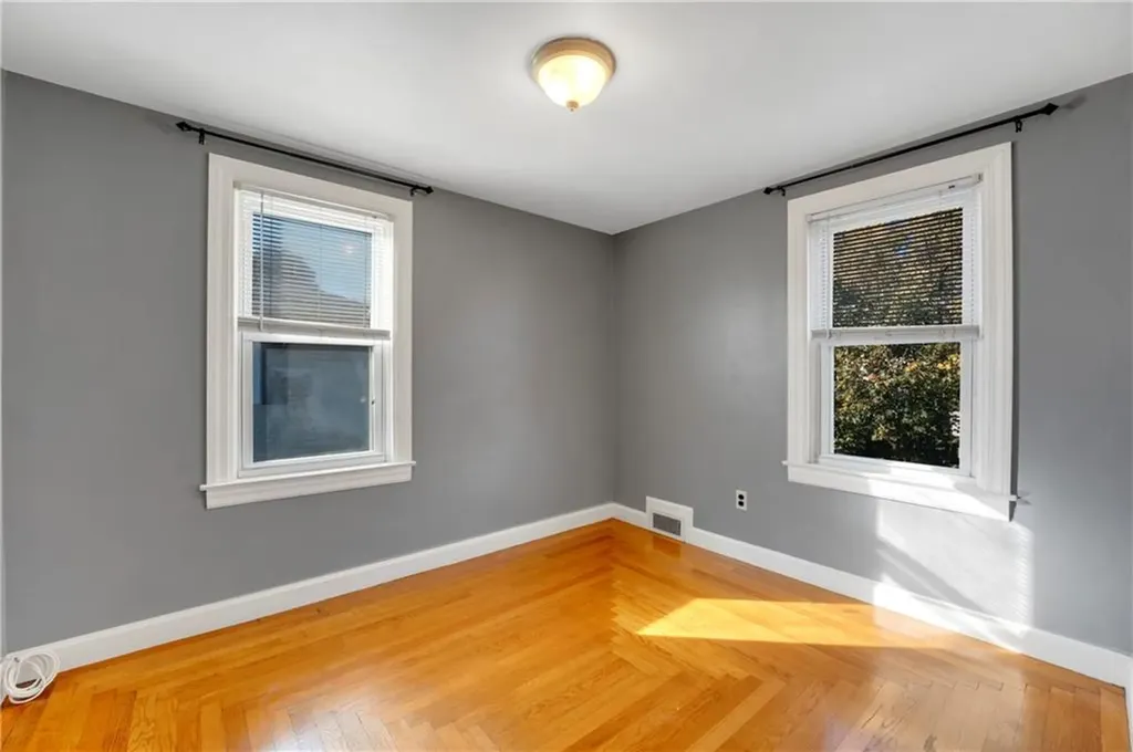 10 12 Maplewood Drive Pawtucket RI 02861