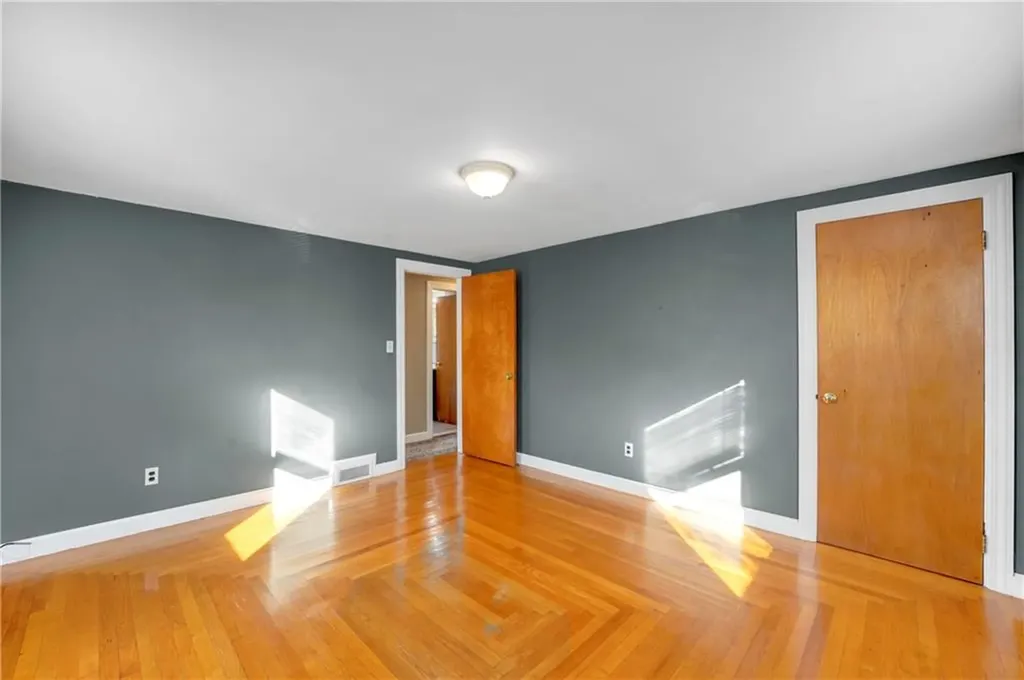10 12 Maplewood Drive Pawtucket RI 02861