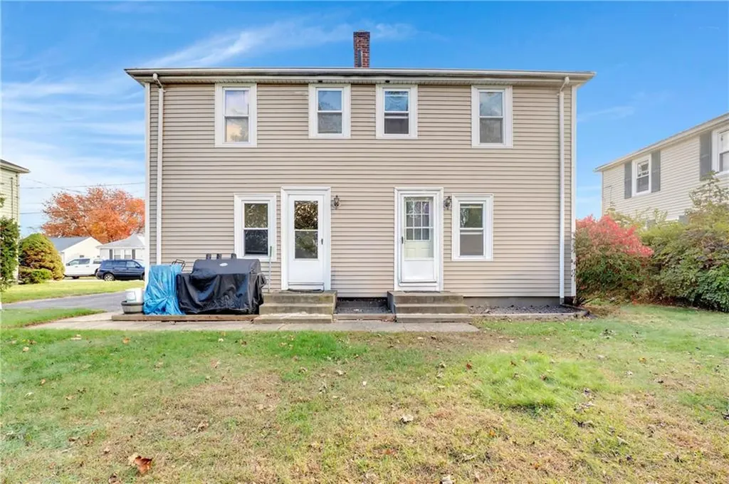 10 12 Maplewood Drive Pawtucket RI 02861
