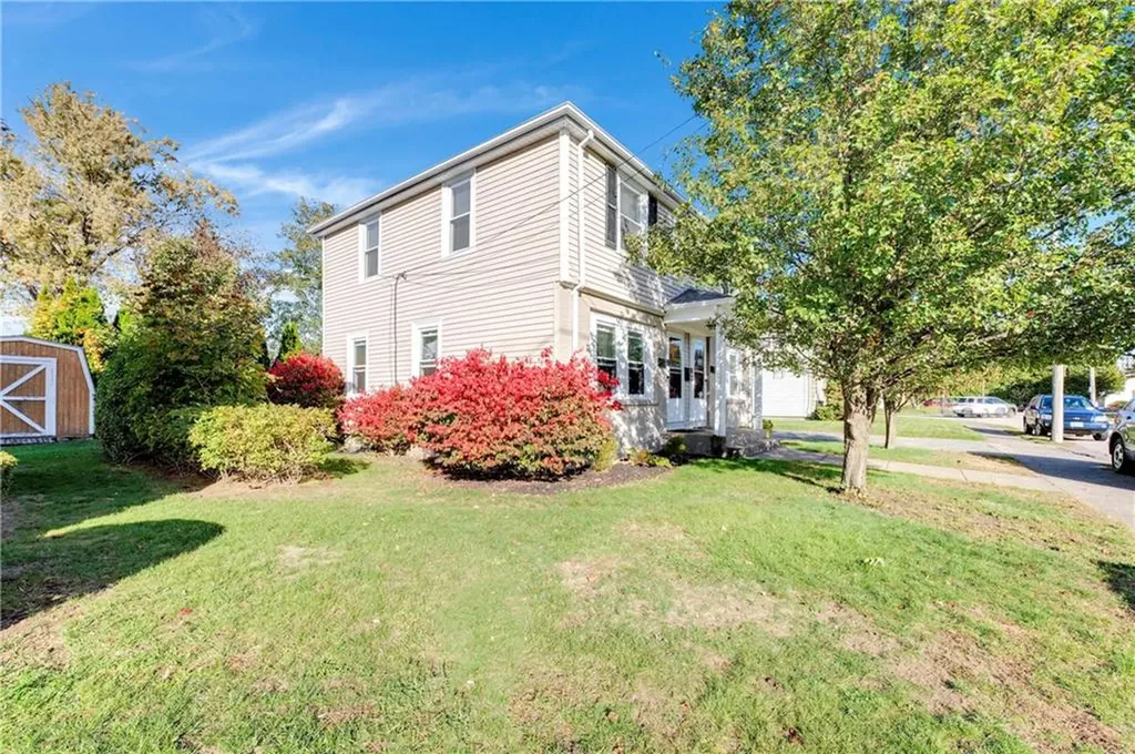 10 12 Maplewood Drive Pawtucket RI 02861
