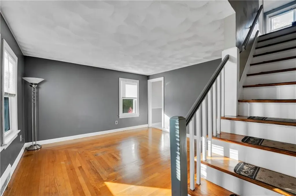 10 12 Maplewood Drive Pawtucket RI 02861