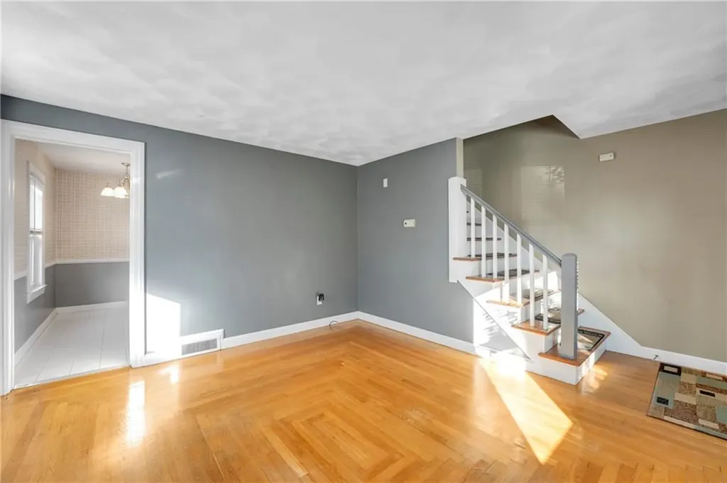 10 12 Maplewood Drive Pawtucket RI 02861
