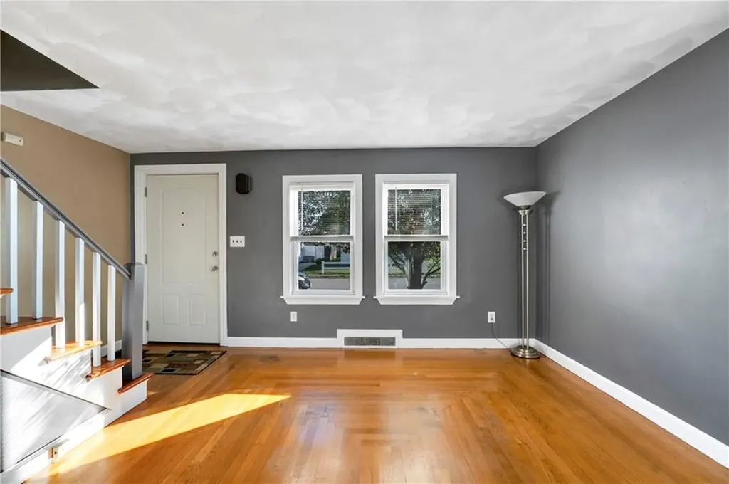 10 12 Maplewood Drive Pawtucket RI 02861