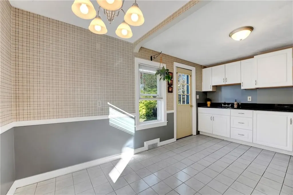 10 12 Maplewood Drive Pawtucket RI 02861
