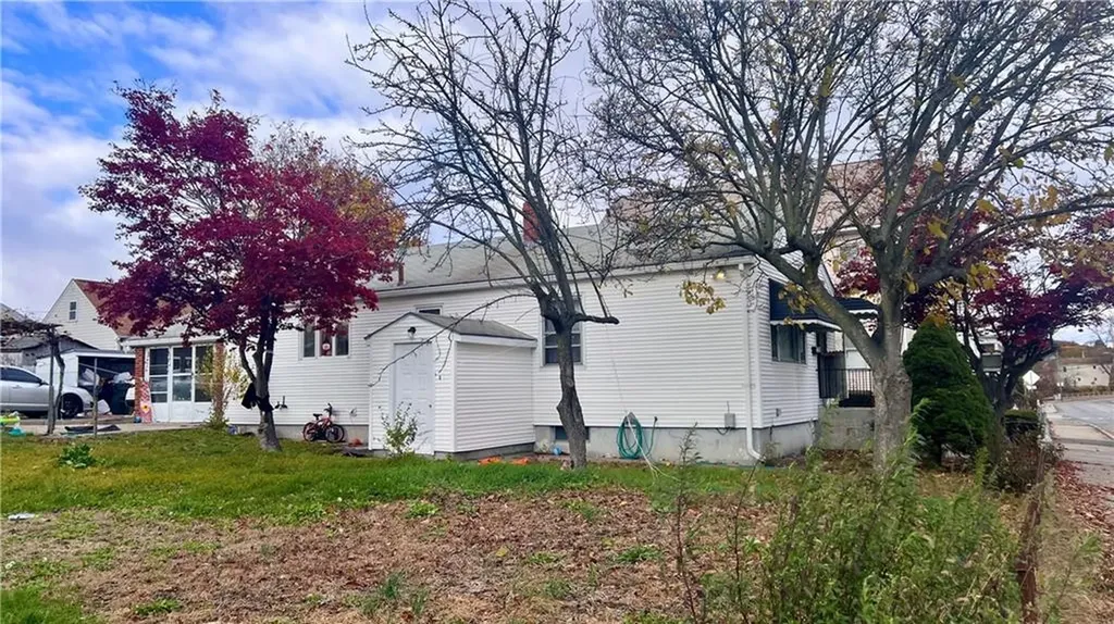 129 Glenbridge Avenue Providence RI 02909
