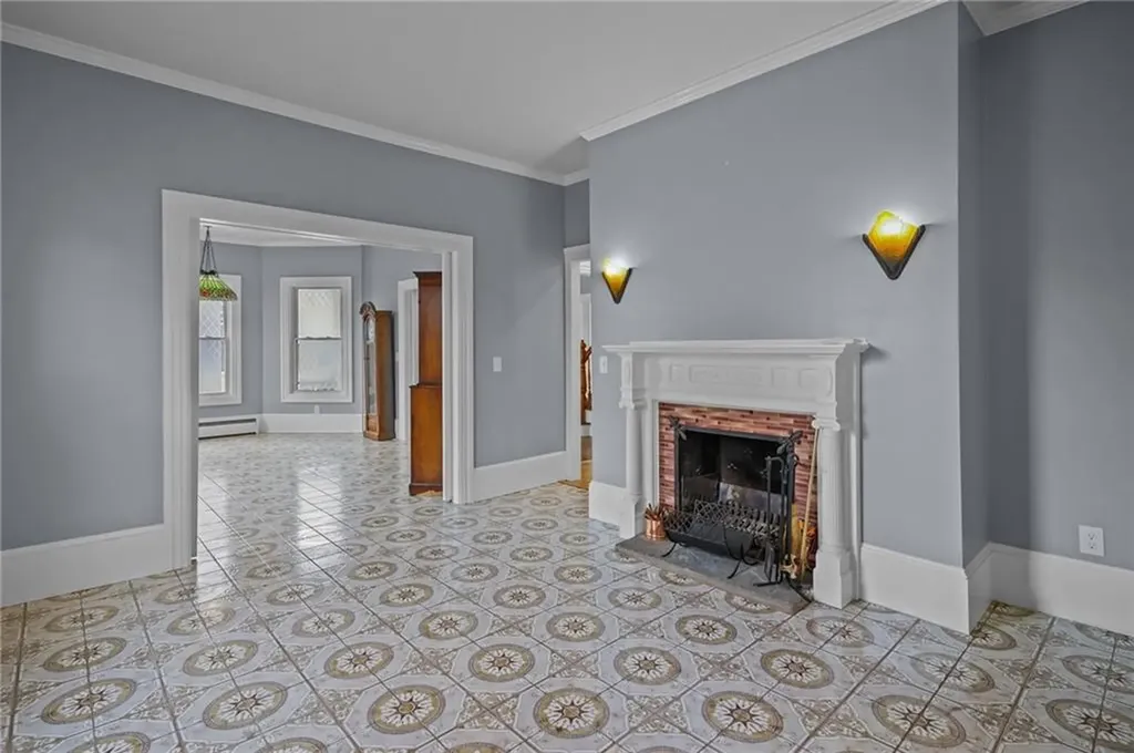 20 Dewey Street Providence RI 02909