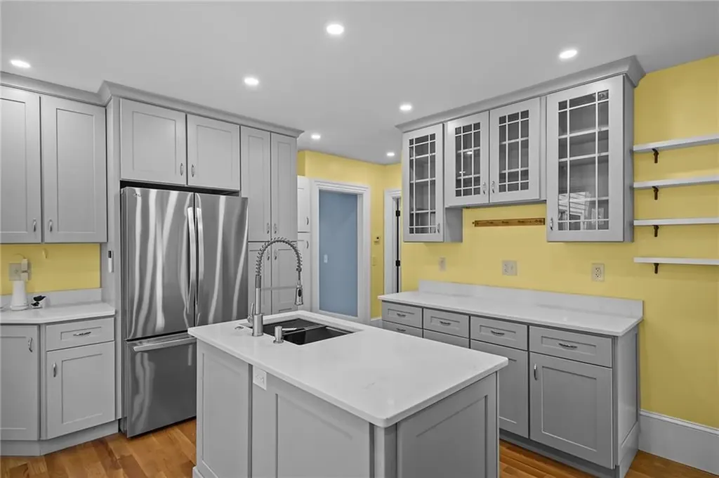 20 Dewey Street Providence RI 02909