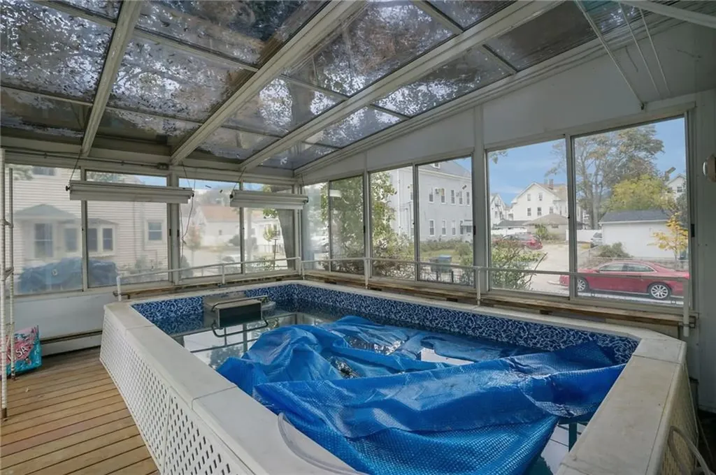 20 Dewey Street Providence RI 02909